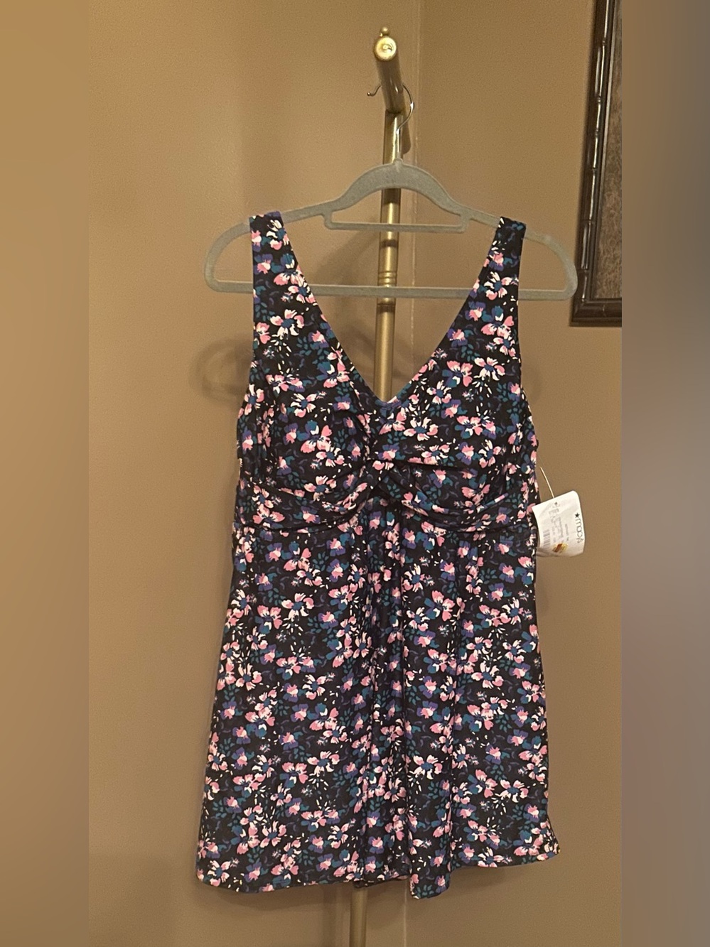 Raisins Black Floral One-Piece Swimdress New But Has Macy’s Reticket Tag Only!